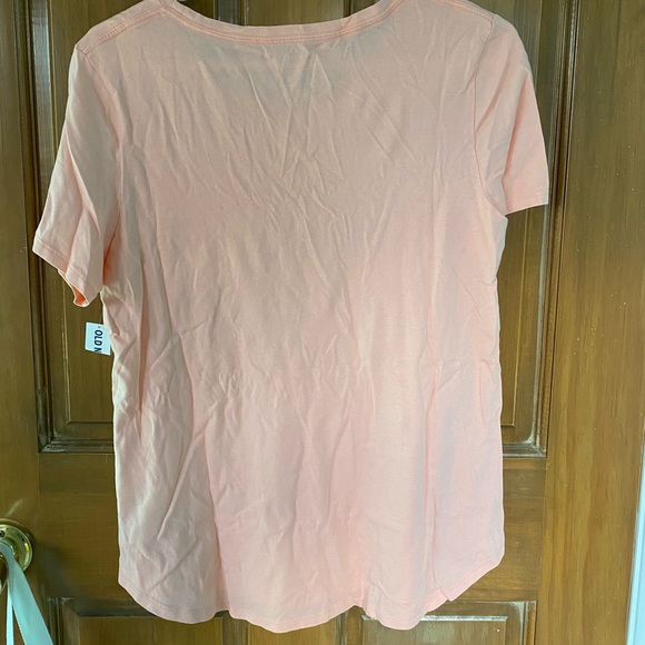 Old Navy Graphic Tee - Picture 2 of 2